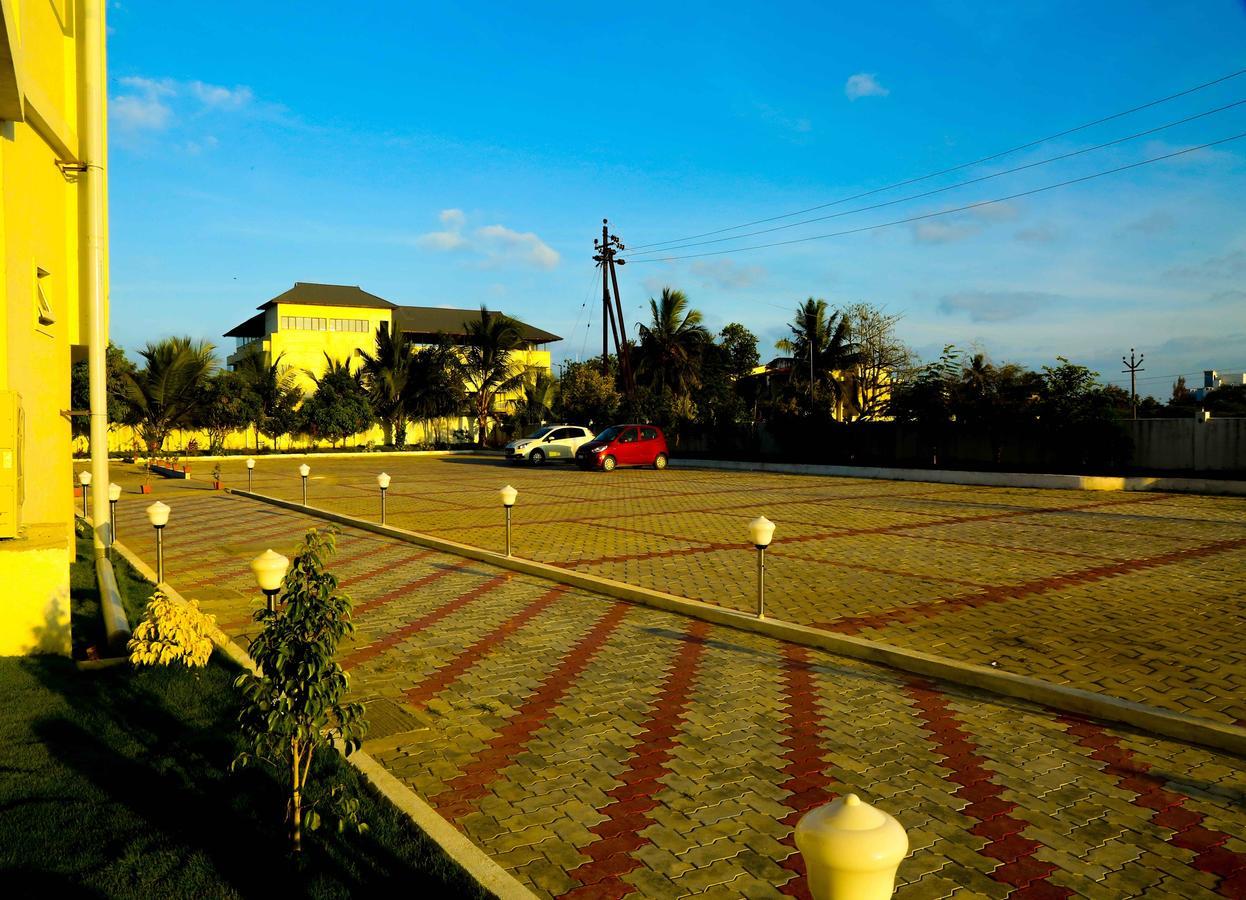 Hotel Queens Inn Velankanni Exterior foto